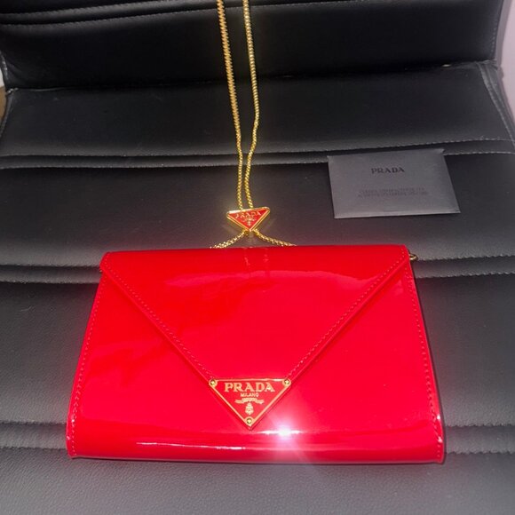 Prada Red Patent leather mini-bag - Picture 3 of 14